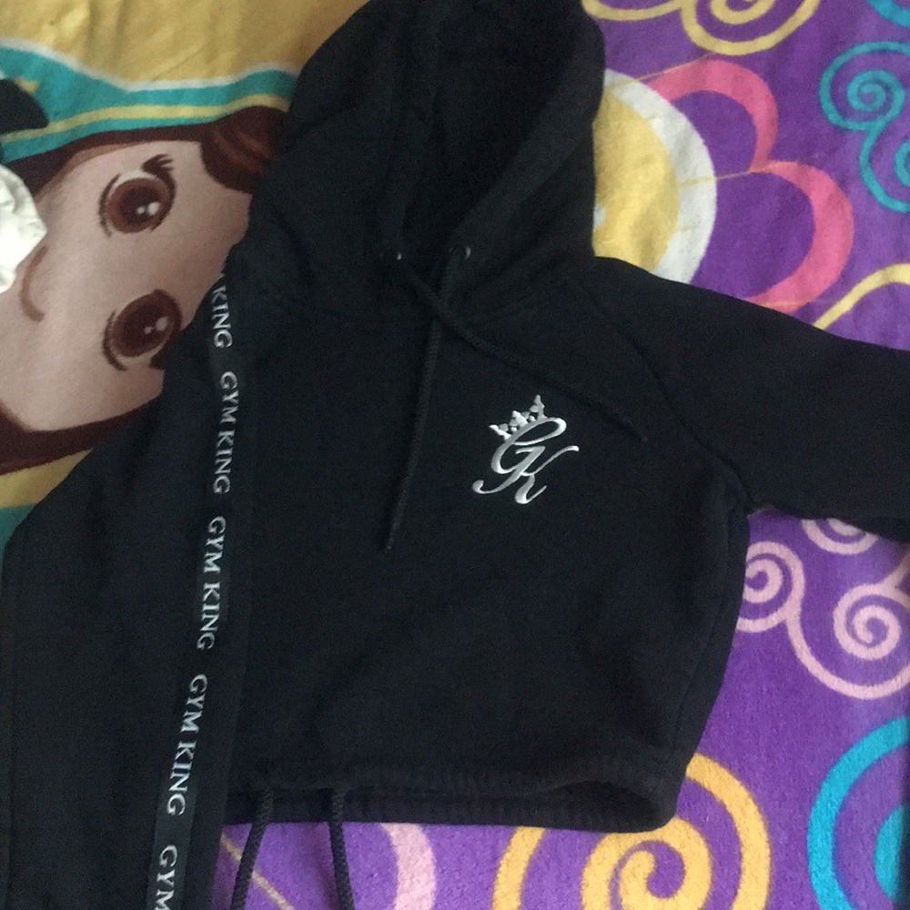 A black hoodie crop top (gym king)